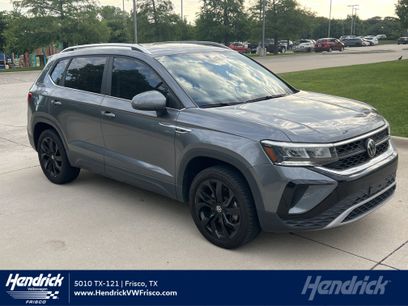 Certified 2023 Volkswagen Taos SE w/ Panoramic Sunroof Package