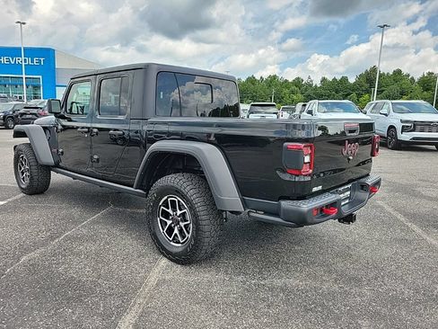 Used 2024 Jeep Gladiator Rubicon w/ Convenience Group AWD/4WD image 5