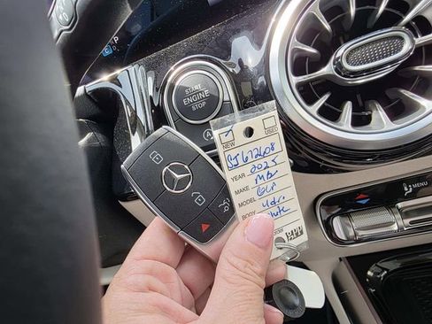 Used 2025 Mercedes-Benz GLA 250 image 11