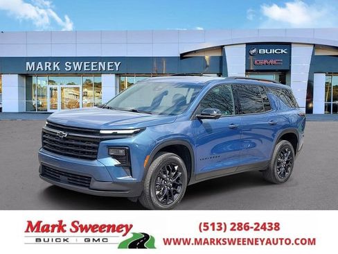 Used 2024 Chevrolet Traverse LT w/ Midnight/Sport Edition AWD/4WD image 1