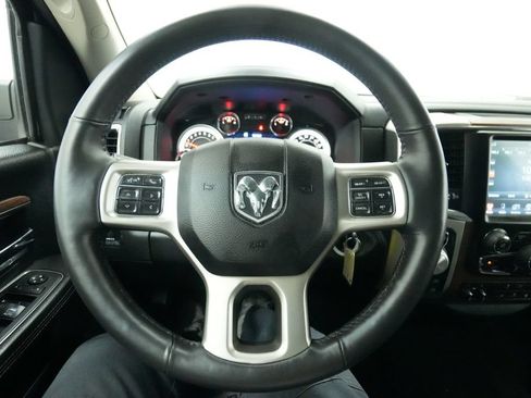 Used 2017 RAM 1500 Laramie AWD/4WD image 38