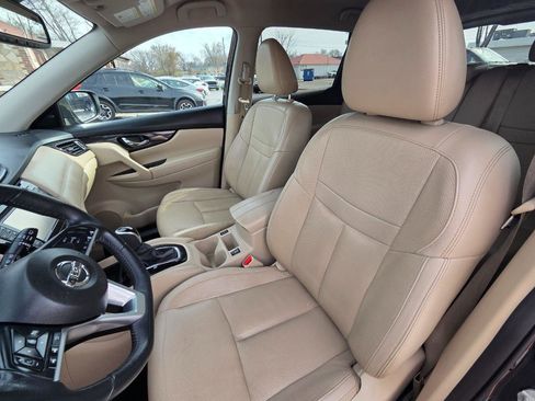 Used 2017 Nissan Rogue SL image 12