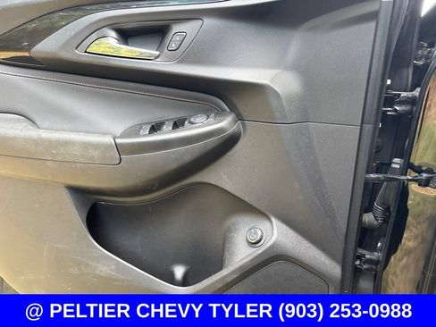 Used 2022 Chevrolet TrailBlazer RS w/ Sun and Liftgate Package FWD image 12