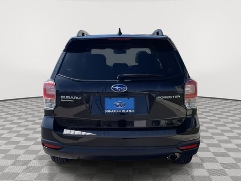 Used 2017 Subaru Forester 2.5i Premium w/ All-Weather Package image 6