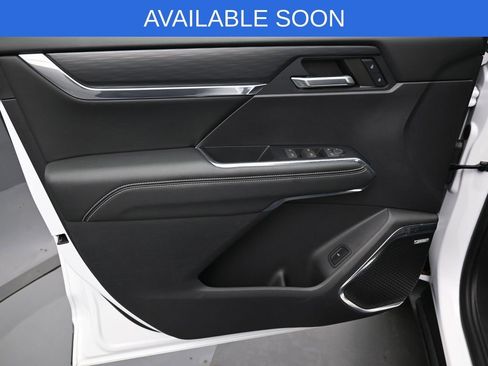 Used 2024 GMC Acadia Elevation w/ Luxury Package image 11