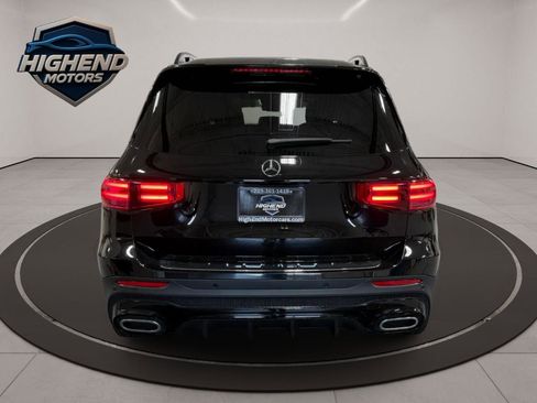 Used 2024 Mercedes-Benz GLB 250 4MATIC image 4