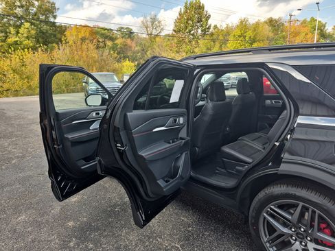 New 2026 Ford Explorer ST w/ Sun And Sound Package image 15