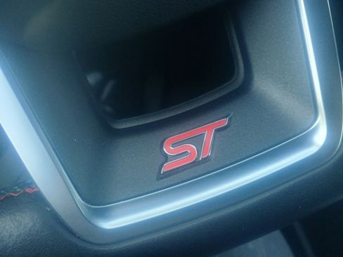 Used 2023 Ford Explorer ST w/ Equipment Group 401A image 24