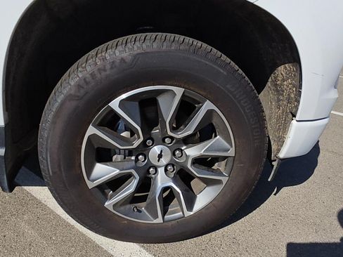 Used 2023 Chevrolet Silverado 1500 RST AWD/4WD image 7