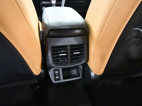 Certified 2024 Kia Seltos EX AWD/4WD image 17