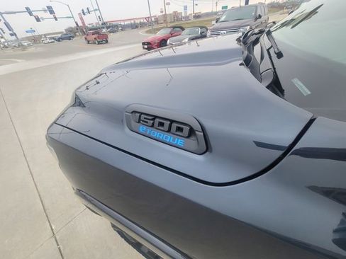 New 2026 RAM 1500 4x4 Crew Cab image 18