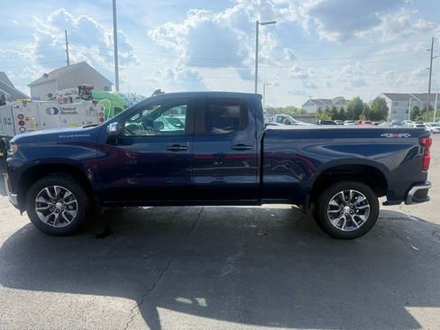 Used 2022 Chevrolet Silverado 1500 LT AWD/4WD image 6