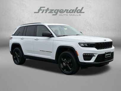 Used 2023 Jeep Grand Cherokee Limited w/ Black Appearance Package