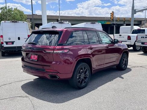 Used 2024 Jeep Grand Cherokee Limited 4xe AWD/4WD image 4