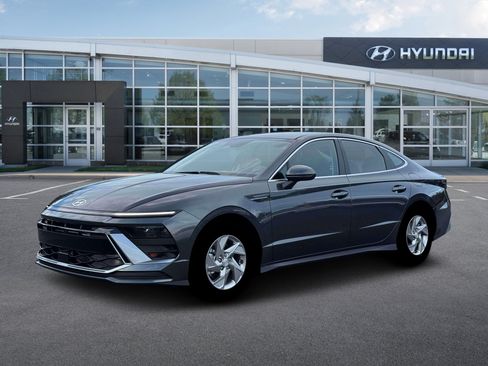 New 2026 Hyundai Sonata SE FWD image 2