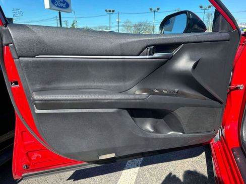 Used 2023 Toyota Camry XSE FWD image 15