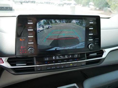 Certified 2023 Toyota Sienna XLE image 20