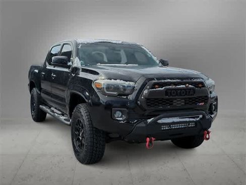 Used 2021 Toyota Tacoma SR image 2