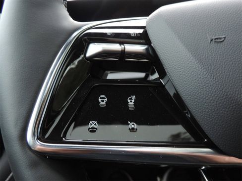 New 2026 Cadillac Optiq Luxury 2 image 24