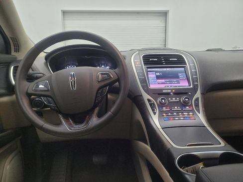 Used 2016 Lincoln MKX Reserve w/ Technology Package FWD image 22
