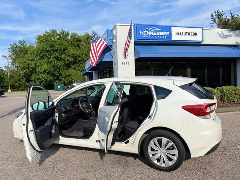 Used 2017 Subaru Impreza 2.0i AWD/4WD image 23
