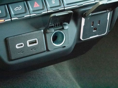 Certified 2024 Chevrolet Silverado 1500 Custom Trail Boss w/ LPO, Dark Essentials Package image 26