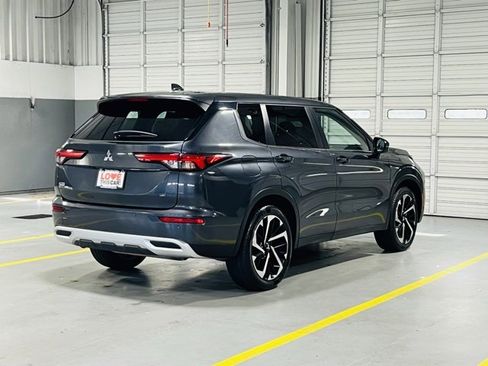 Used 2024 Mitsubishi Outlander SE image 19