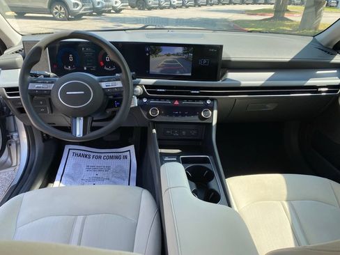 Used 2025 Hyundai Sonata SEL FWD image 28