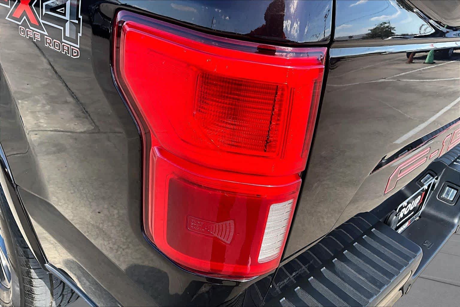 Used 2019 Ford F150 Lariat w/ Equipment Group 502A Luxury AWD/4WD image 29