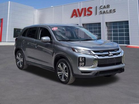 Used 2025 Mitsubishi Outlander Sport SE AWD/4WD image 3