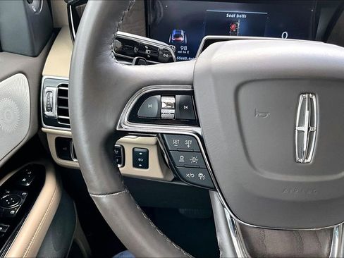 Used 2023 Lincoln Navigator L Reserve AWD/4WD image 28