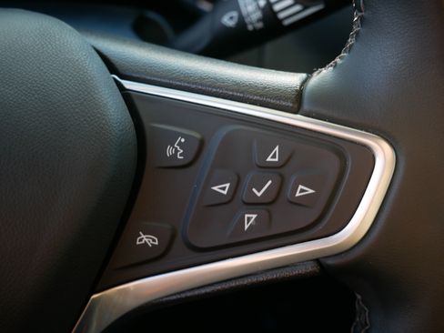 Used 2023 Chevrolet Equinox LT image 30