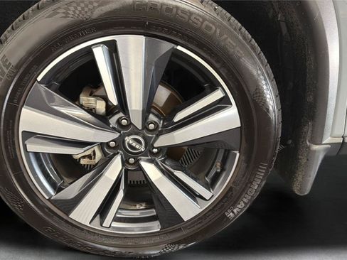 Used 2022 Nissan Rogue SL FWD image 24