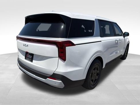 New 2026 Kia Carnival FWD image 7
