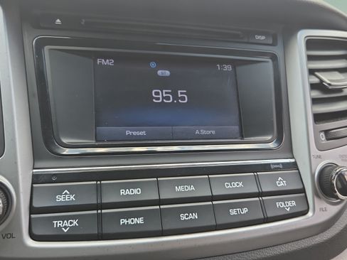 Used 2016 Hyundai Tucson SE w/ Option Group 02 FWD image 27