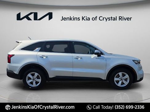 Used 2021 Kia Sorento LX FWD image 7