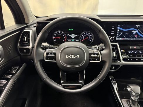 Used 2022 Kia Sorento SX image 19
