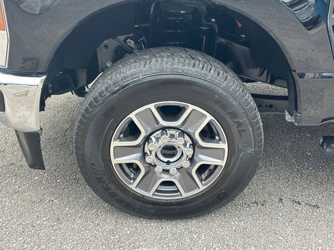 Used 2025 Ford F250 XLT image 18