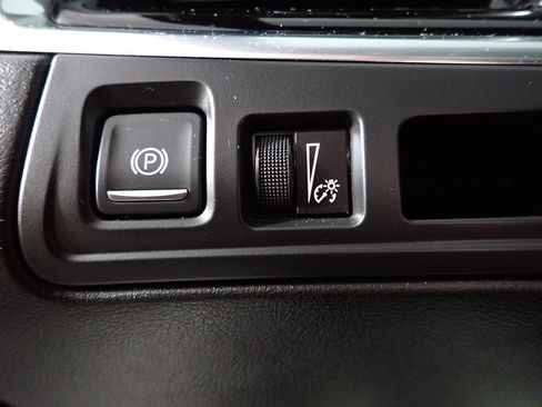 Used 2020 Cadillac XT6 Premium Luxury FWD image 27