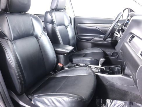 Used 2019 Mitsubishi Outlander GT AWD/4WD image 48