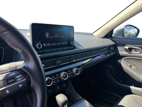 Certified 2022 Honda Civic EX image 12