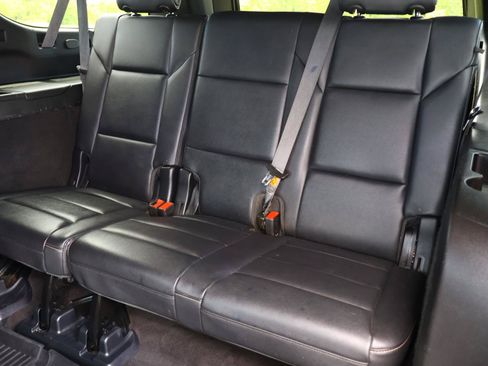 Certified 2023 Cadillac Escalade ESV Luxury RWD image 27
