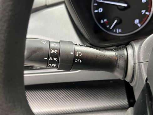 Used 2025 Subaru Crosstrek 2.0i Premium image 42