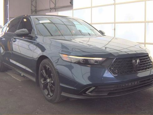 Used 2025 Honda Accord SE image 4