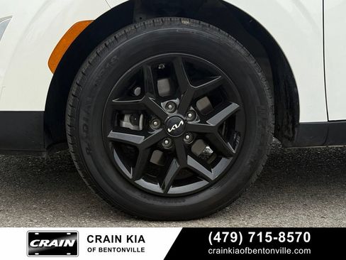 Certified 2024 Kia Soul LX w/ Option Group 015 FWD image 33