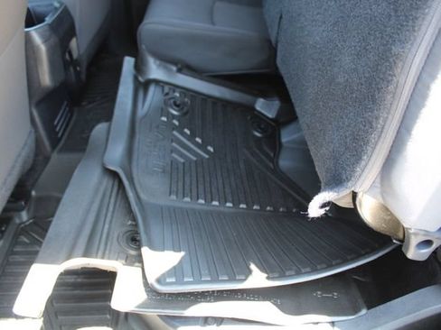 Used 2024 Toyota Tacoma SR5 AWD/4WD image 41