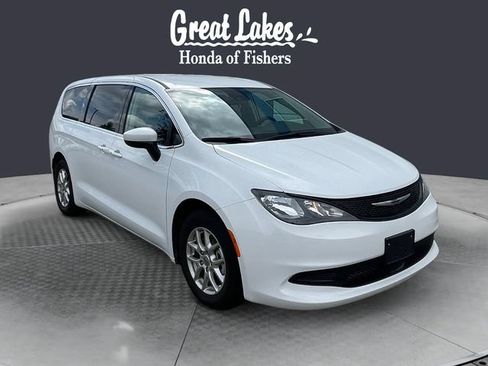Used 2023 Chrysler Voyager LX FWD image 7