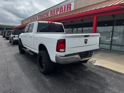 Used 2019 RAM 1500 Classic SLT AWD/4WD image 8