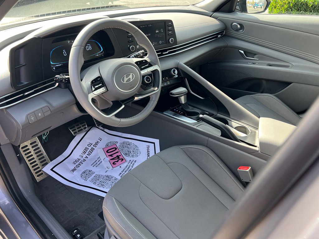 Certified 2026 Hyundai Elantra Sport FWD image 17