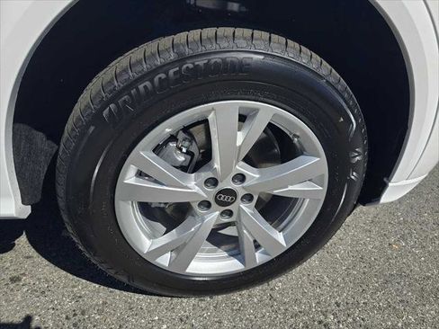 New 2025 Audi Q5 Premium image 9